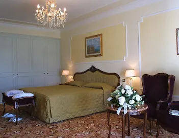אבנו טרמה Hotel Due Torri