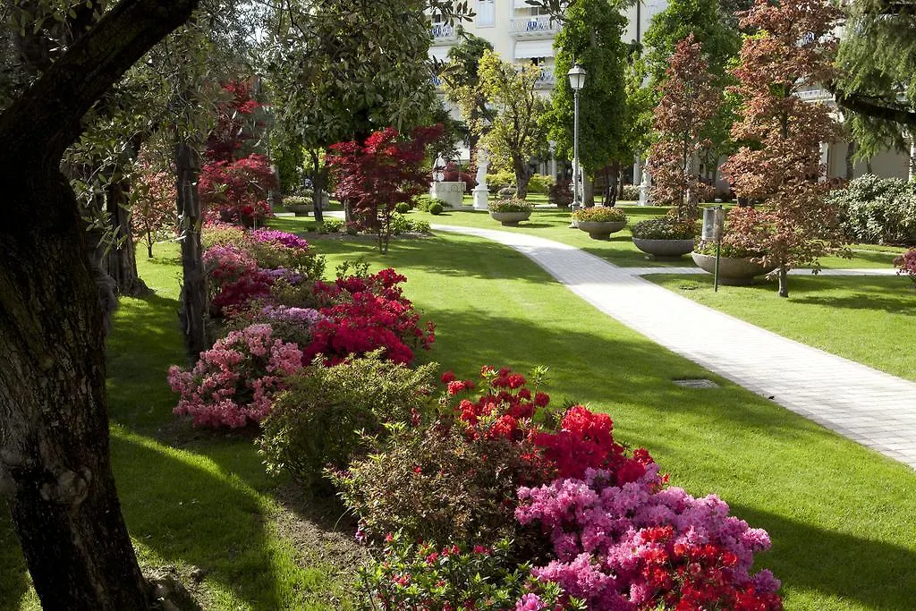 Hotel Due Torri Abano Terme 5*,