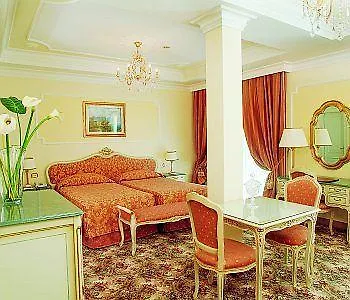 Hotel Due Torri Abano Terme 5*,